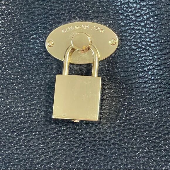 London Fog Textured Pebbled Leather Handbag Purse Black With White Stitching - Picture 5 of 14